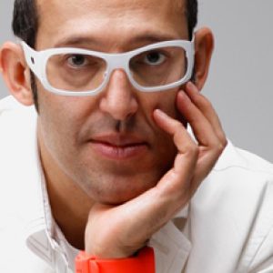 Karim Rashid, formgivare för Georg Jensen och för skrivbordet Zero