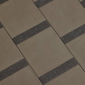 Granitkeramik Time i färgen Atlas Brown med texturen Rough