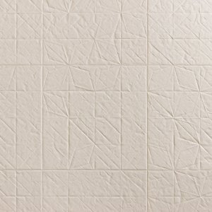 Porslinsyta Folded fran Mutina med pappersveckrelief