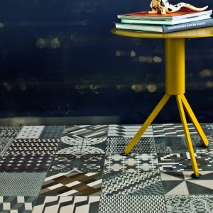 Detalj av Azulej moenstret Renda fraan Mutina
