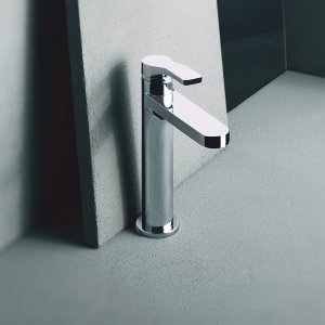 Platt spak och platt pip på AL/23 från Fantini sedda från sidan
