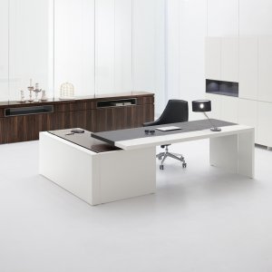 Sideboard Ar.tu med horisontella linjer runt alla sidor