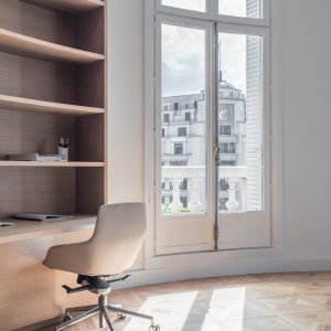 Aston sittmöbler i en receptionsyta