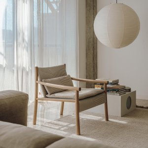 Kata Lounge på terrassen med ränder