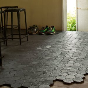 Déchirer i den genomfärgade tonen Bianco