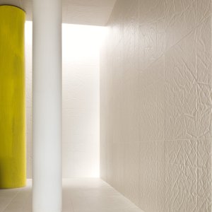 Badrum kladd i vitt Folded fran Raw Edges