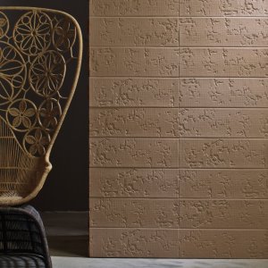 Detalj av Bas-Relief texturen Garland fraan Mutina