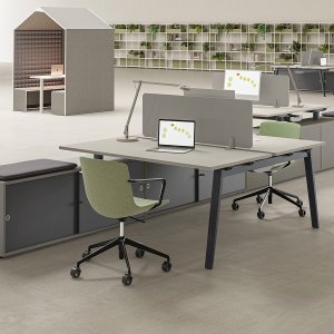 E-Place bench-skrivbord med central kabelränna i aluminium
