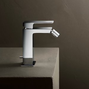 Angeletti & Ruzzas Mint för Fantini i Matt Gun Metal sedd snett uppifrån