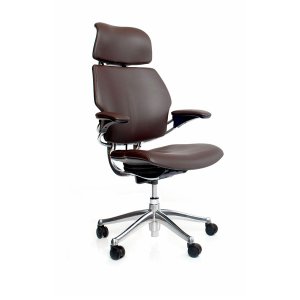 Freedom chefsstol från Humanscale med nackstöd i läder