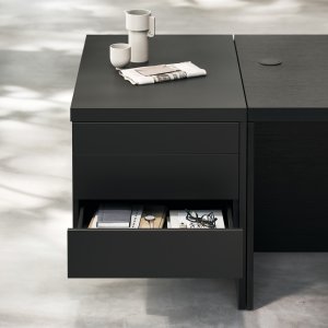 V-format konferensbord ur Mux70-serien