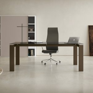 Chefsskrivbord GO från Colombini Office med melaminstöd