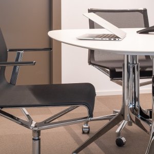 Femstjärnigt underrede med hjul på Stick Chair
