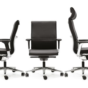 Una Chair med bronslackerad ram