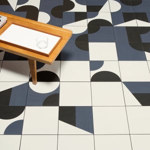 Puzzle golv i granitkeramik från Mutina