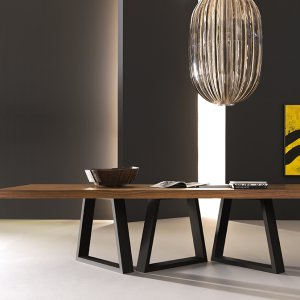 Sideboard med plana skjutdörrar från Kyo