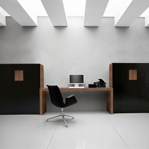Martex boiserie bakom ett Kyo skrivbord