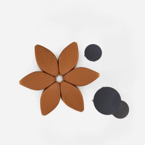 Puff Hexagon Waves som sittö mitt i rummet