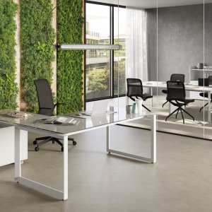 Servicemöbel som bärande bas för ett 5th Element-skrivbord