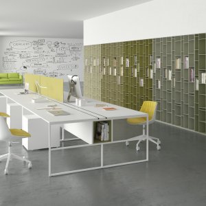 Arbetsplatser 20.Venti från MDF Italia med stålstativ 20 x 20 mm