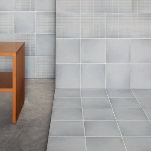 Detalj av det taeta rutnaetet Aurore Charcoal Grid S