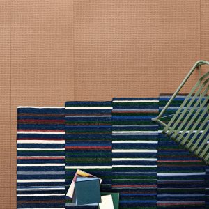 Reception med prickraster av broederna Bouroullec