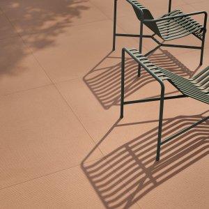 Moetesrum med golv av Pico stengods fraan Mutina