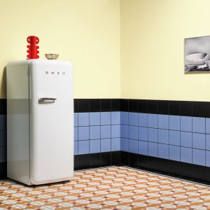 Basfärgen Marghe Light Blue i glaserad granitkeramik från Mutina