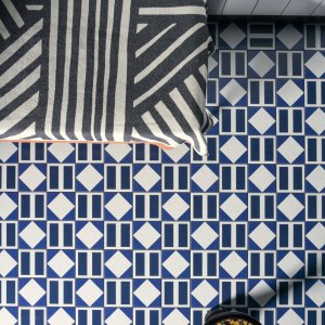 Handritat mönster Point av Nathalie Du Pasquier för Mutina