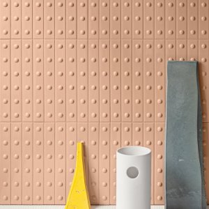 Punto Up Glossy Brun, brun krackelerad list från Mutina