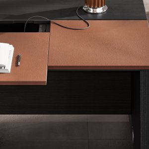 Kvadratiskt mötesbord Ono Panel i valnöt med central struktur i svart sammet