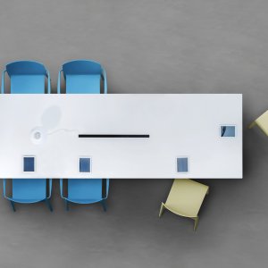 Konferensbord Arki-Table från Pedrali med skiva i marmorkomposit på formatet 240×100