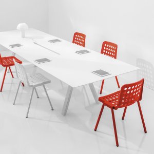 Konferensrum med ett Arki-Table 300×120 i kompaktlaminat