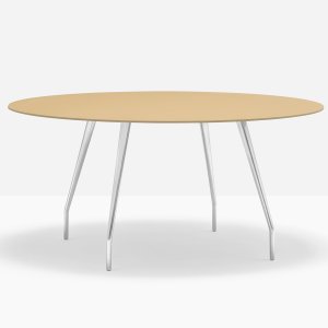 Det runda Rizz-bordet med 159 cm i diameter och skiva i marmoragglomerat