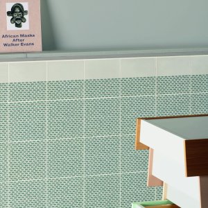 Moenster Cobble Brown ur Tape-kollektionen i glaserad granitkeramik