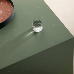 Primavera yta från Mutina med keramikflagor