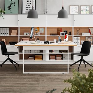 Bench-skrivbord Pigreco på central balk från Martex