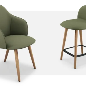 Klädd se:café soft chair på förkromat medstativ
