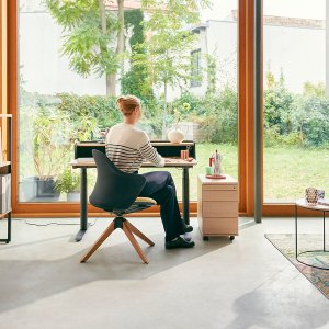 se:flair i klarvitt med hjul i fotkryssets färg