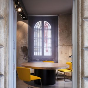 Exklusiva skrivbord Asymmetrical 307 × 200 cm i matt Nero