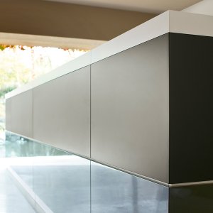 Vogue från Frezza, design Perin & Topan, rak komposition för en kontorsreception