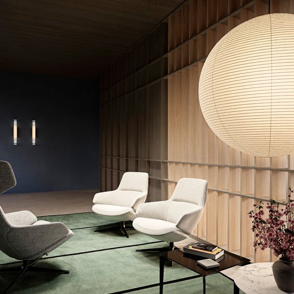 Kontorslounge med Arper designfåtöljer och sittmöbler