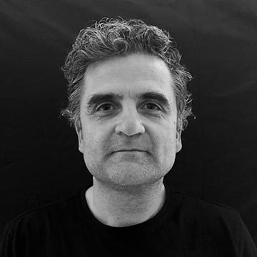 Andrea Bollettini, chef för logistikdivisionen i La Mercanti, industrihyllor